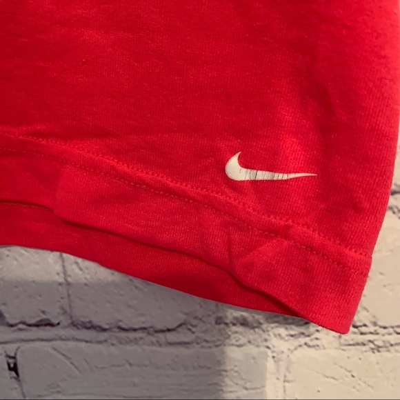 Nike Pink Shirt - Picture 2 of 9